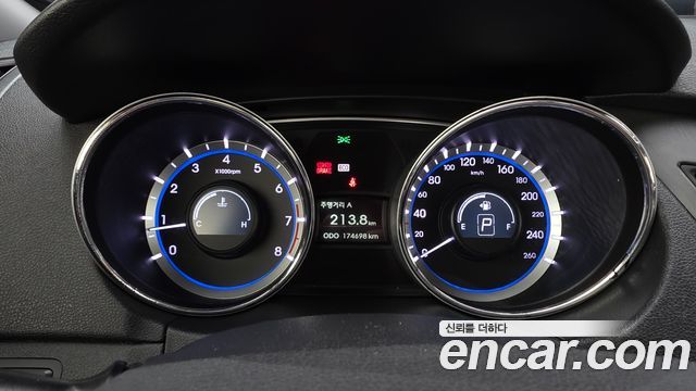 Hyundai Sonata 2011 — photo 8