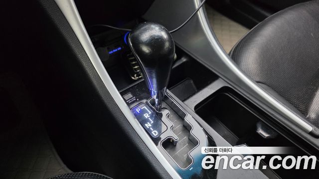 Hyundai Sonata 2011 — photo 9