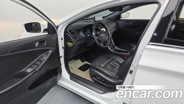 Hyundai Sonata 2011 — photo 10