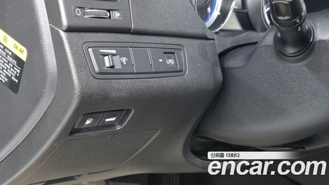 Hyundai Sonata 2011 — photo 14