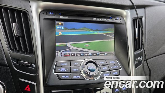 Hyundai Sonata 2011 — photo 17