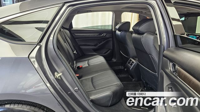 Honda Accord 2019 — photo 17