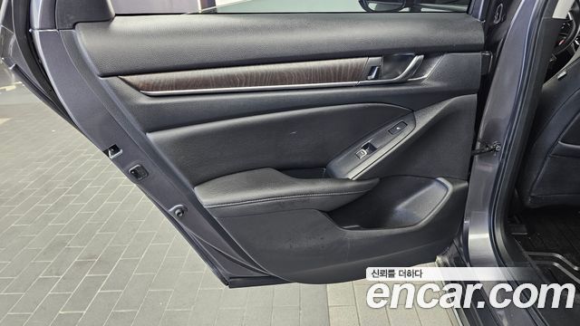 Honda Accord 2019 — photo 15