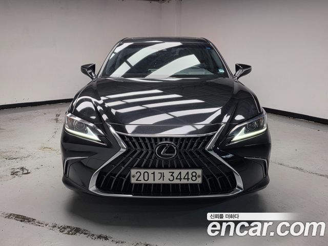 Lexus ES 2022 — photo 3