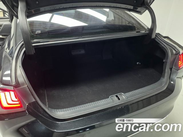 Lexus ES 2022 — photo 19
