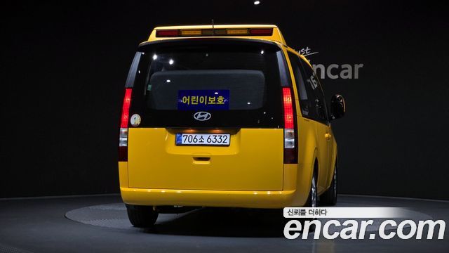 Hyundai Staria 2025 — photo 4