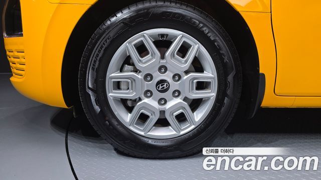Hyundai Staria 2025 — photo 5
