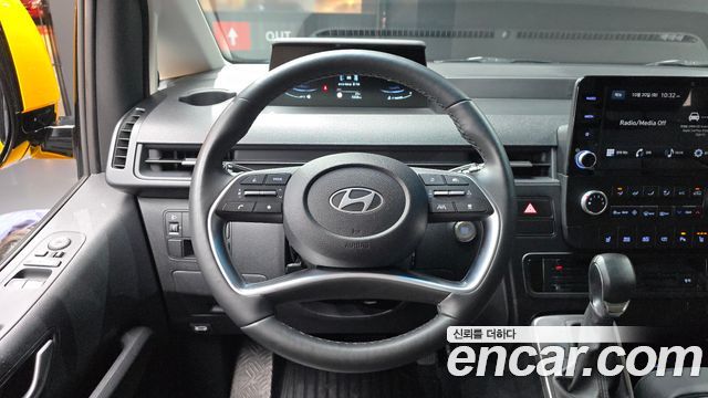 Hyundai Staria 2025 — photo 19