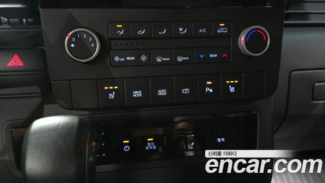 Hyundai Staria 2025 — photo 26