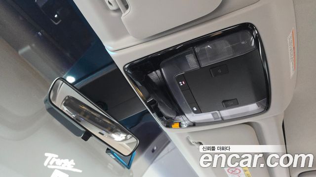 Hyundai Staria 2025 — photo 27