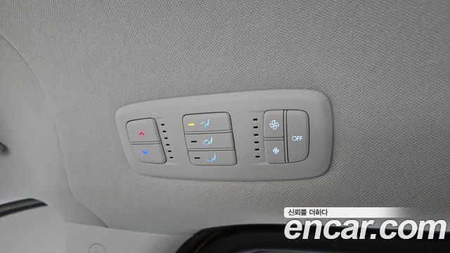 Hyundai Staria 2025 — photo 34