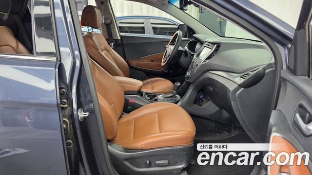 Hyundai Santafe 2016 — photo 11