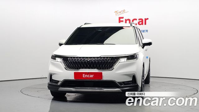Kia Canival 2023 — photo 3