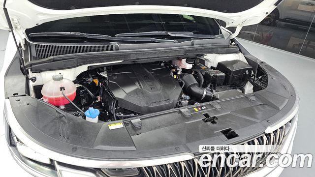 Kia Canival 2023 — photo 6