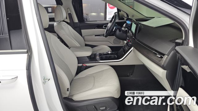 Kia Canival 2023 — photo 13