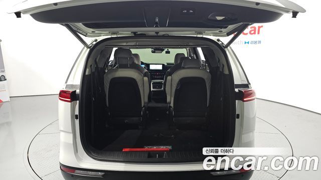 Kia Canival 2023 — photo 30