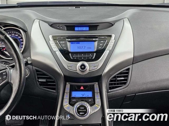 Hyundai AVANTE 2013 — photo 14