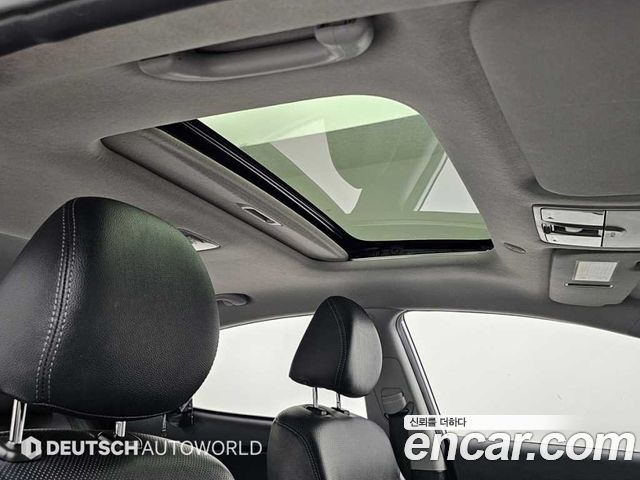 Hyundai AVANTE 2013 — photo 18