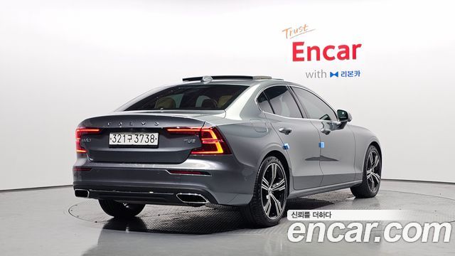 Volvo S60 2020 — photo 2