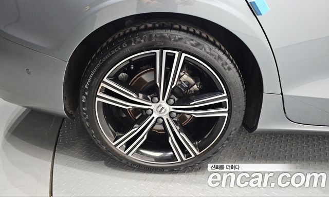 Volvo S60 2020 — photo 5