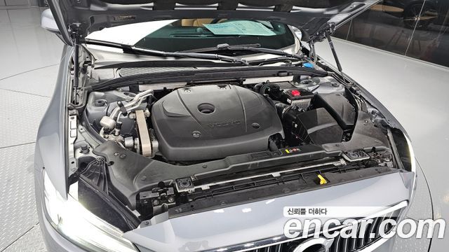 Volvo S60 2020 — photo 6