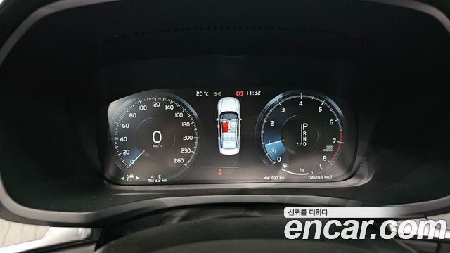 Volvo S60 2020 — photo 11