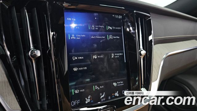 Volvo S60 2020 — photo 21