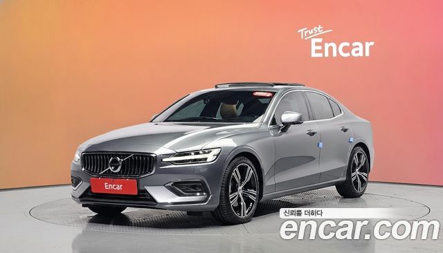 Volvo S60 2020 — photo 1