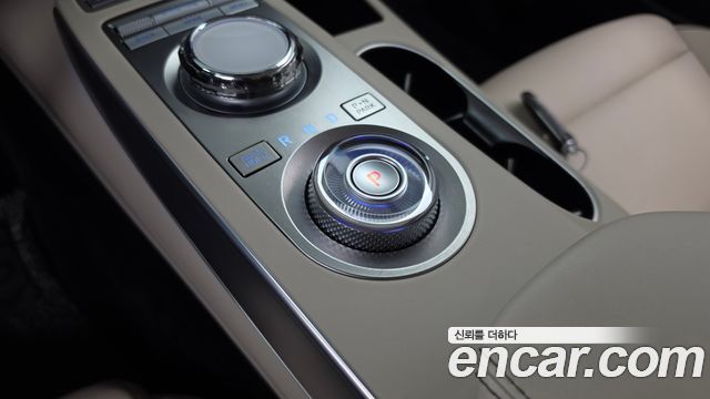 Genesis GV70 2024 — photo 12