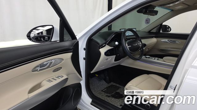 Genesis GV70 2024 — photo 13