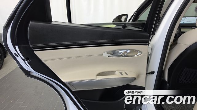 Genesis GV70 2024 — photo 15