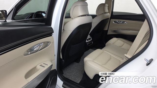 Genesis GV70 2024 — photo 16