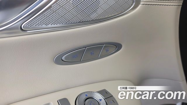 Genesis GV70 2024 — photo 30