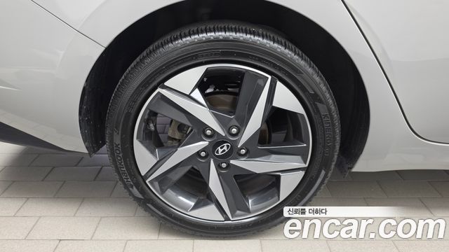 Hyundai AVANTE 2023 — photo 5
