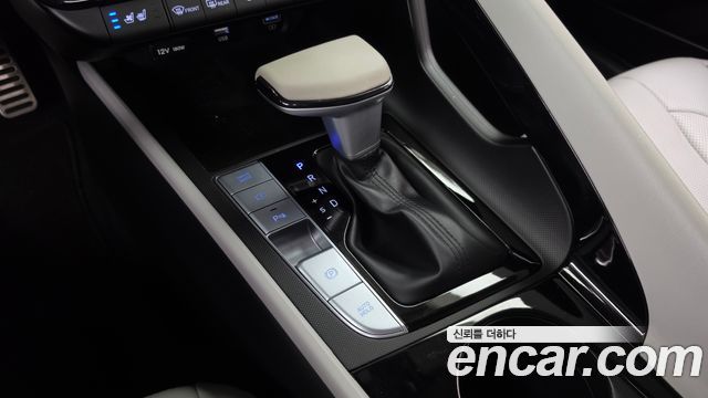 Hyundai AVANTE 2023 — photo 12