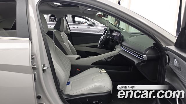 Hyundai AVANTE 2023 — photo 17