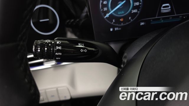 Hyundai AVANTE 2023 — photo 33