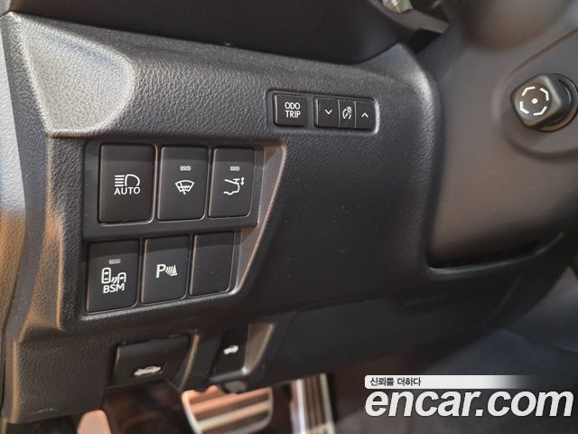 Lexus RC 2020 — photo 9