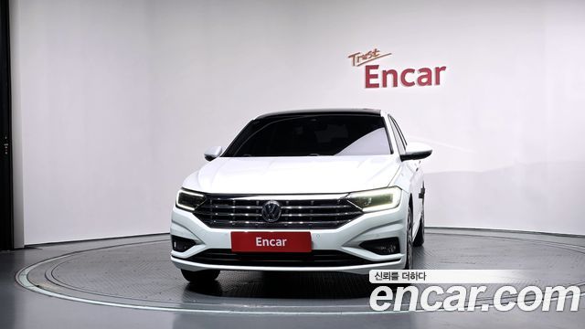 Volkswagen Jetta 2021 — photo 3