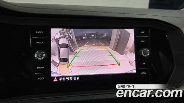 Volkswagen Jetta 2021 — photo 15