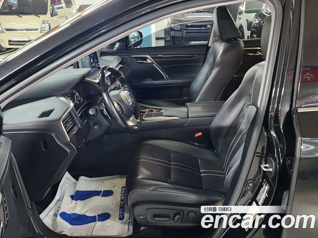 Lexus RX 2020 — photo 10