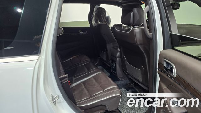 Jeep Cherokee 2018 — photo 17