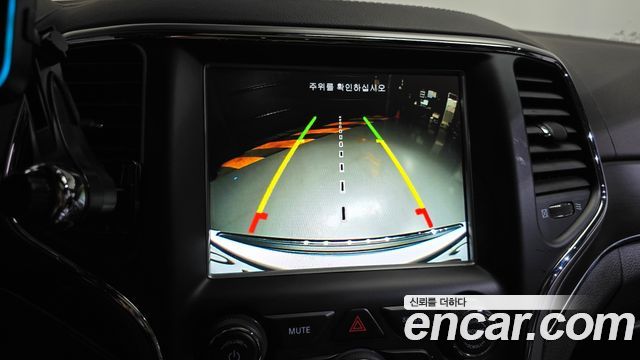 Jeep Cherokee 2018 — photo 19