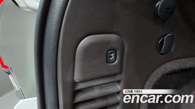 Jeep Cherokee 2018 — photo 25