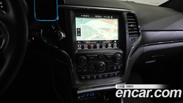 Jeep Cherokee 2018 — photo 28