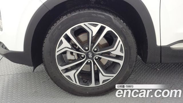 Hyundai Santafe 2019 — photo 5