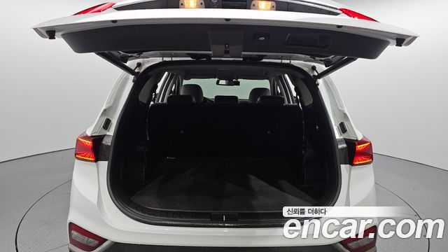 Hyundai Santafe 2019 — photo 22