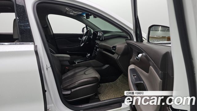 Hyundai Santafe 2019 — photo 23