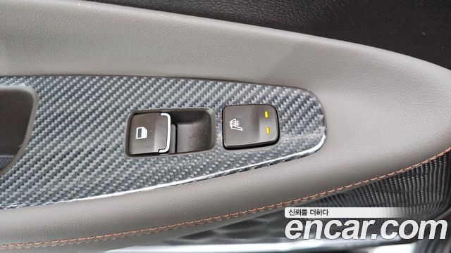 Hyundai Santafe 2019 — photo 28