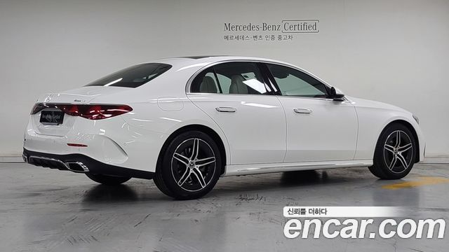 Mercedes-Benz E-Class 2026 — photo 2
